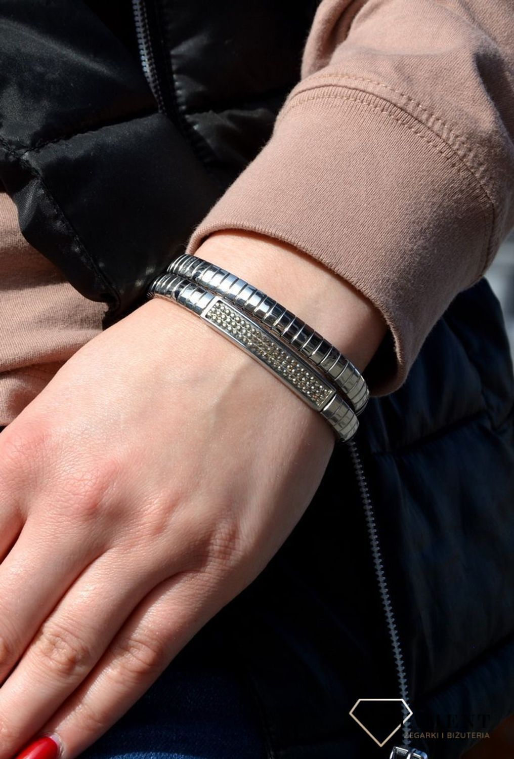 Bransoleta Nomination 043211024 e.jpg